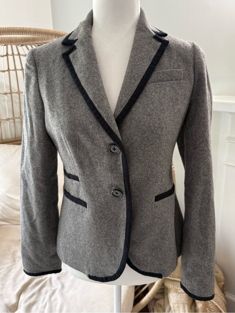J.Crew Gray Wool Blazer Black Trim Tailored Preppy Jacket Size 2